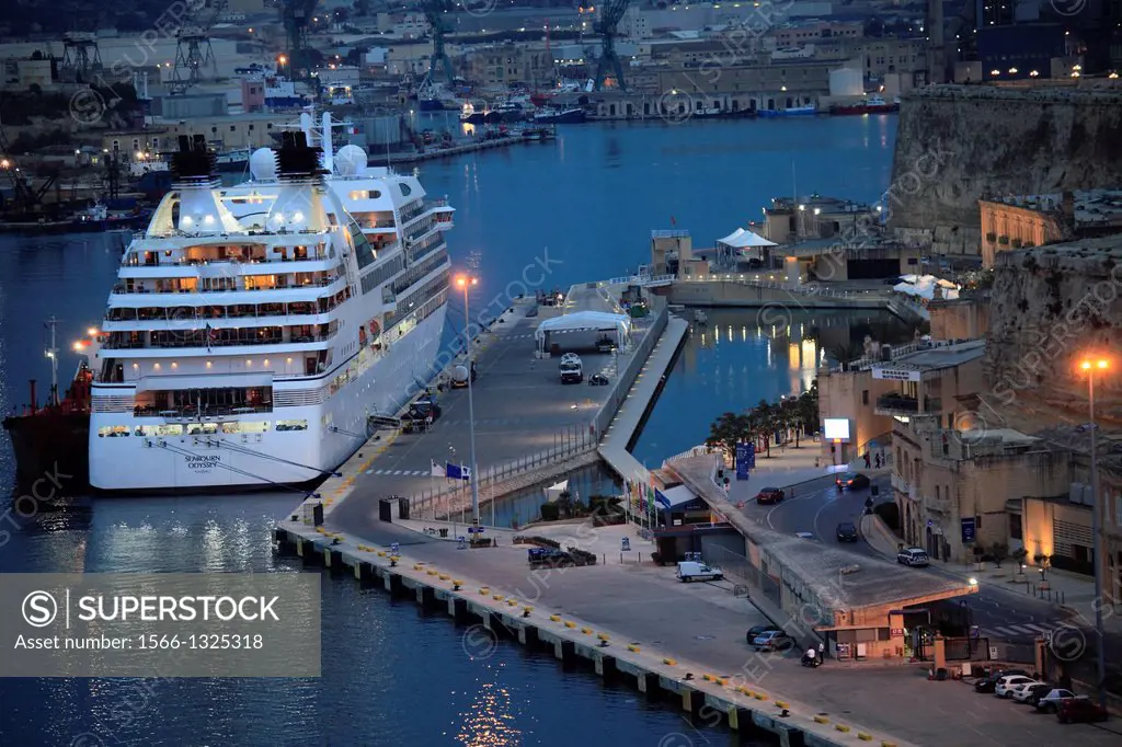 Malta, Valletta, Grand Harbour, Cruise Liner Terminal,.