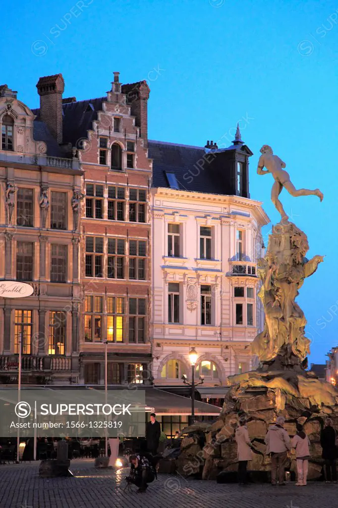 Belgium, Antwerp, Grote Markt, Brabo Fountain,.