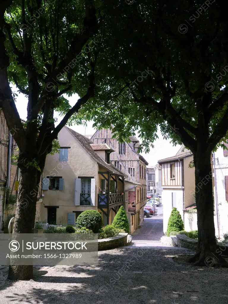 France, Dordogne (24), medieval city of Bergerac on river Dordogne