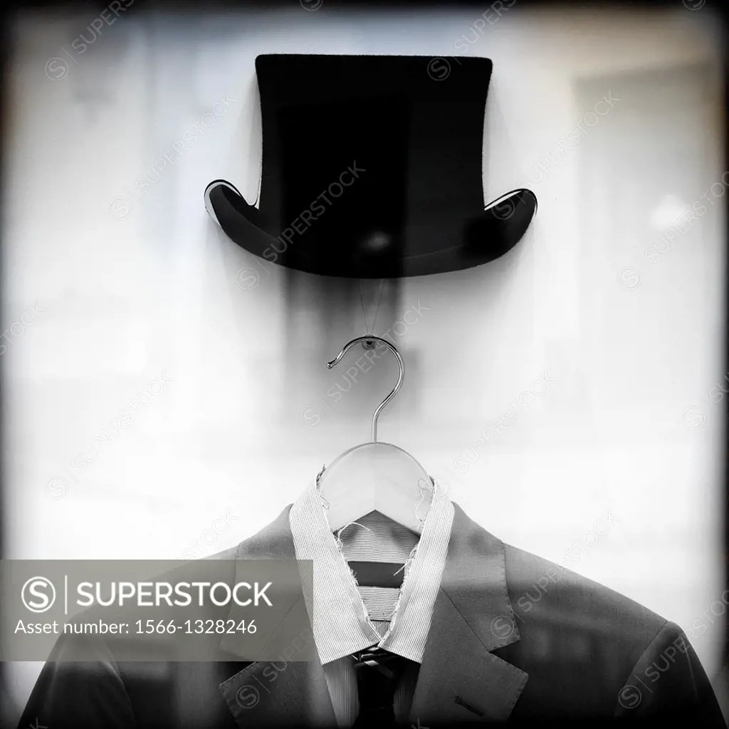 Simulation Closeup portrait of a man in a top hat and a suit.