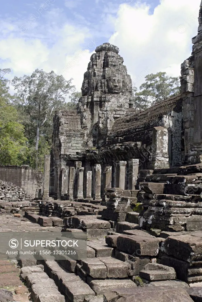 Cambodia, Angkor Thom, late 12th century A. D. Inner gallery. General view with one of the shrine at the rear.