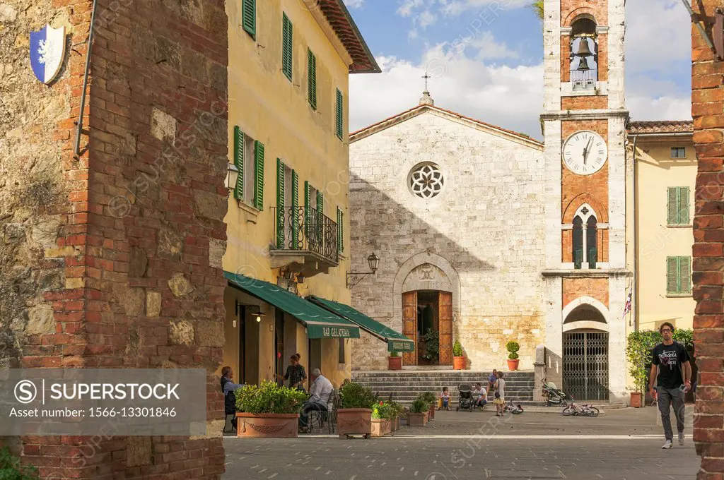 Town of San Quirico d`Orcia, part of the town wall, town gate, Tuscany, Italy.