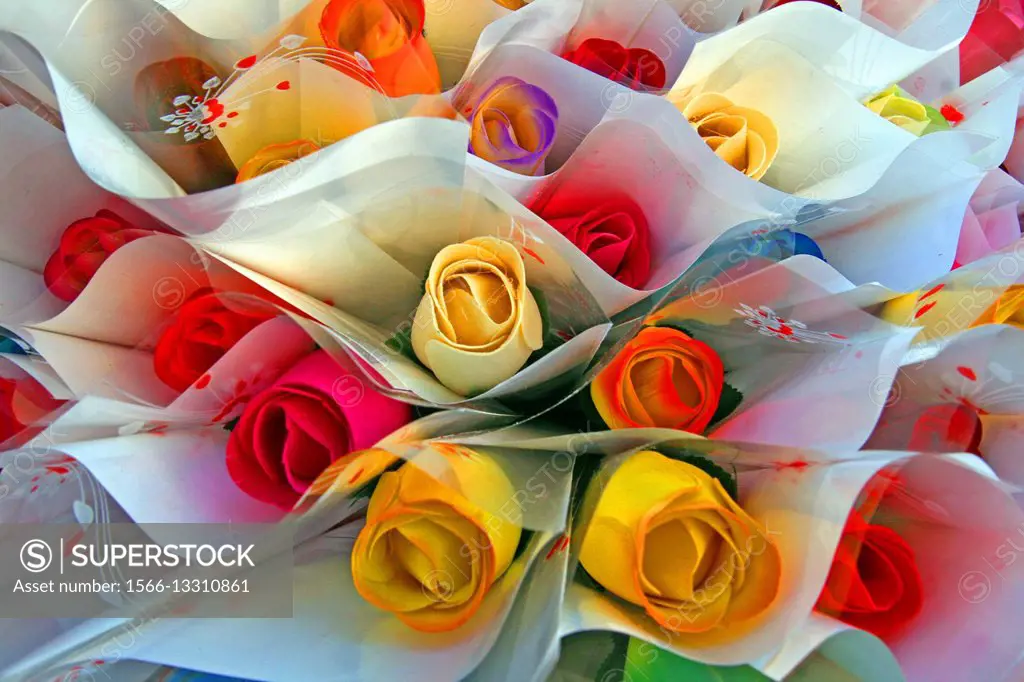 Bouquet of wooden roses