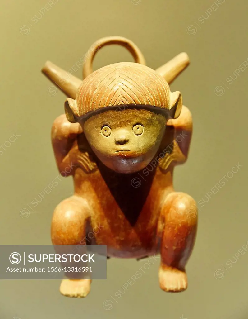 Terracotta statuette from pre-Columbian civilization, Museo del Oro, Gold Museum, Bogota, Cundinamarca, Colombia, South America