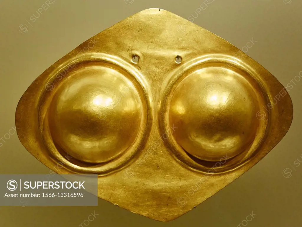 Female Breastplate, Pre-Columbian artifact, Museo del Oro, Gold Museum, Bogota, Cundinamarca, Colombia, South America