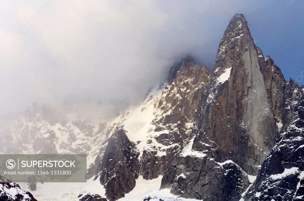 view of the summit of Petit Dru peak (3733 m), Mont Blanc, Alps, Chamonix, Haute Savoie, France.