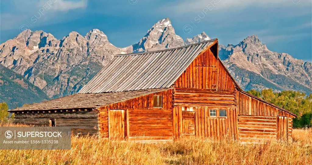 Tetons, Old barn at Mormon Row in Grand Teton National Park in northern Wyoming.