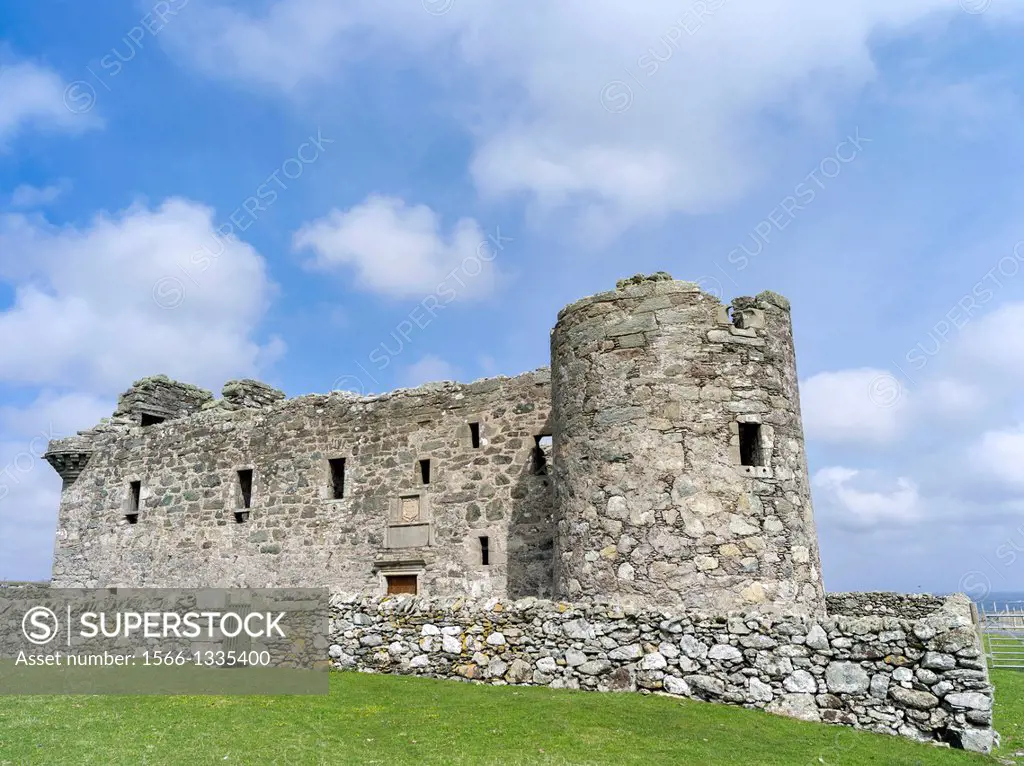 Island of Unst, Muness Castle. It was built in 1598 by the reviled Lawrence Bruce and it is the most northern castle in the UK europe, central europe,...