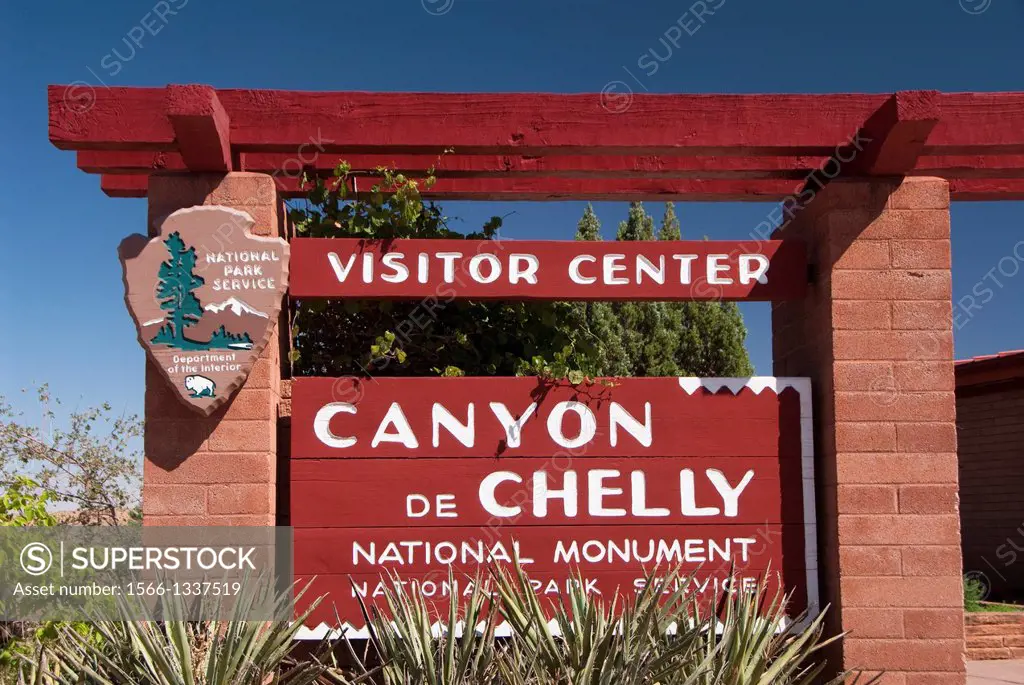 Visitor Center sign, Canyon de Chelly National Monument, Arizona, USA