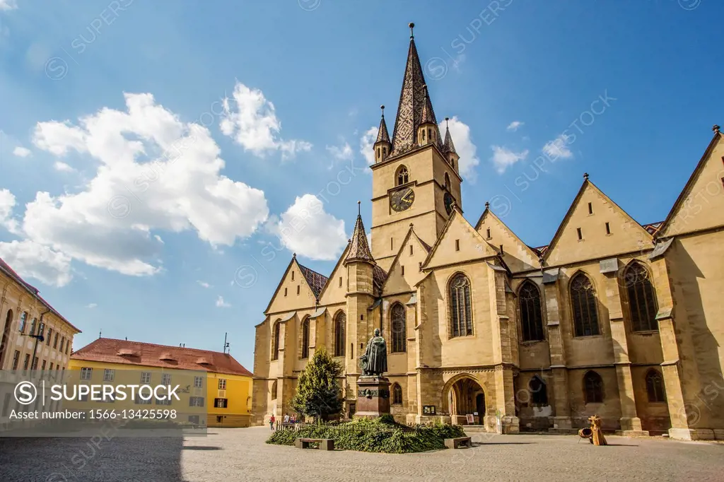 Romania, Sibiu City, Evangelical Cathedral of Sebiu, Teutsch Monument.