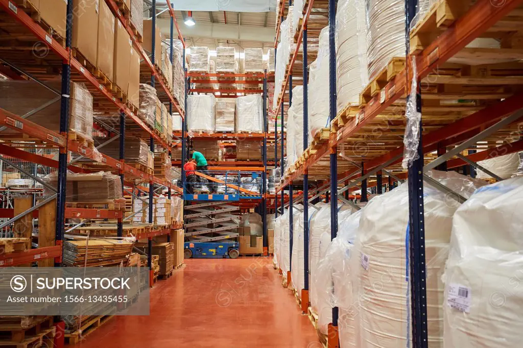 logistics warehouse, pallet storage