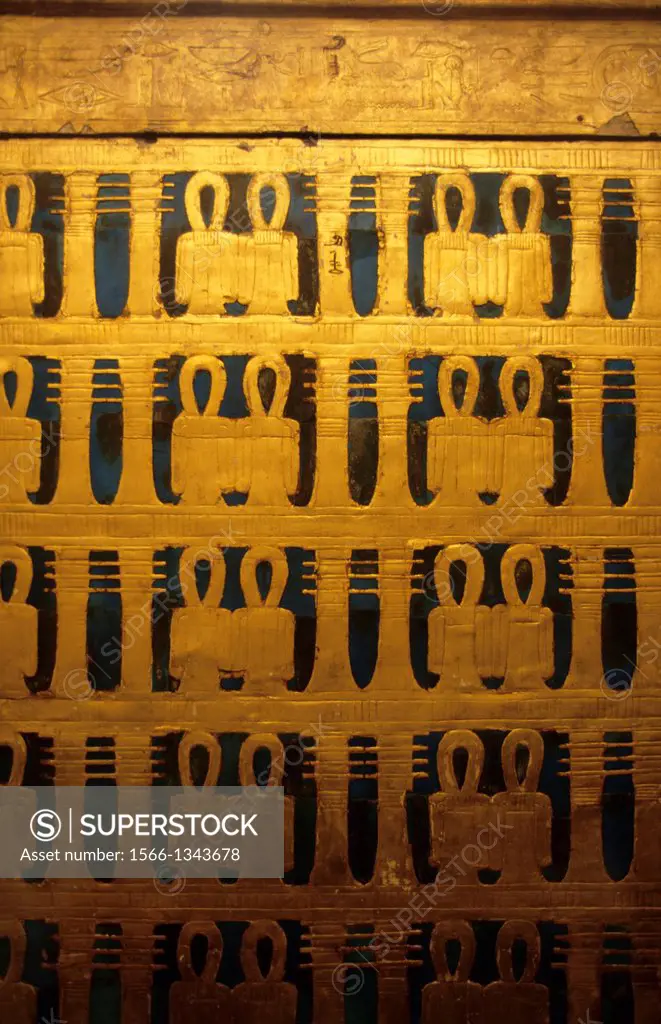 EGYPT, CAIRO, EGYPTIAN MUSEUM OF ANTIQUITIES, TUTANKHAMUN, DETAIL OF SHRINE.