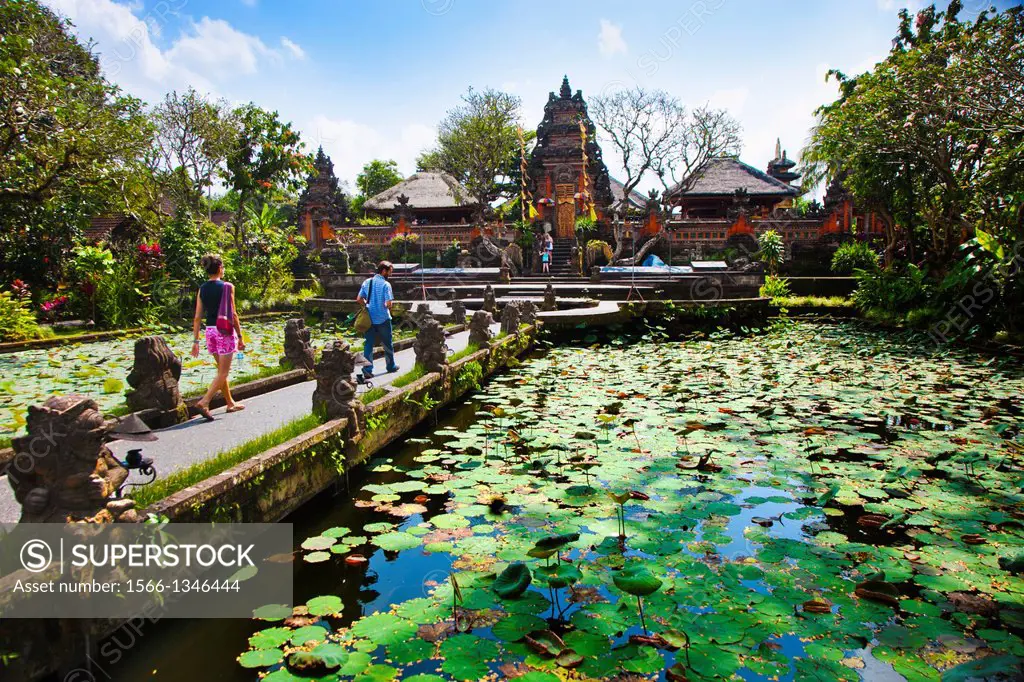 Pura Taman Saraswati Temple, Ubud, Bali, Indonesia.