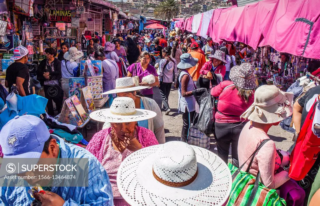 Street scene, La Cancha market, Cochabamba, Bolivia.