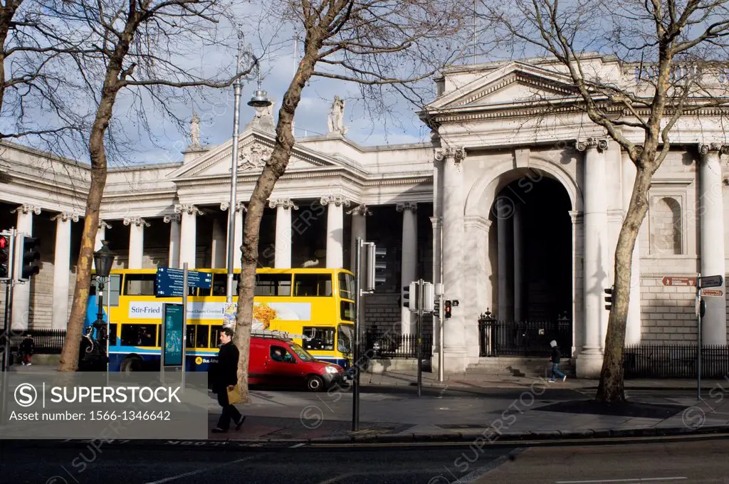 Facade of Bank of Ireland Dublin