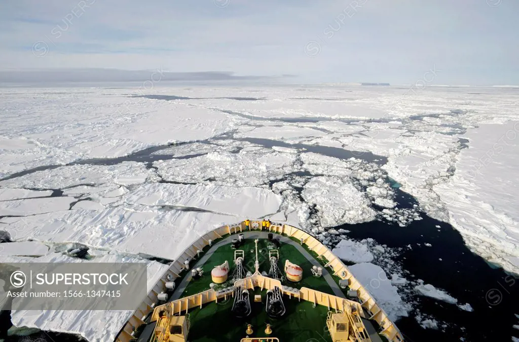 ANTARCTICA, WEDDELL SEA, ICEBREAKER KAPITAN KHLEBNIKOV GOING THROUGH PACK ICE, BOW.