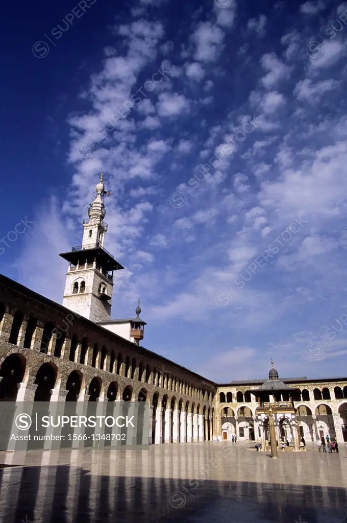 SYRIA, DAMASCUS, OLD TOWN, UMAYYAD MOSQUE, INNER COURTYARD, BUILT IN 705 A.D.