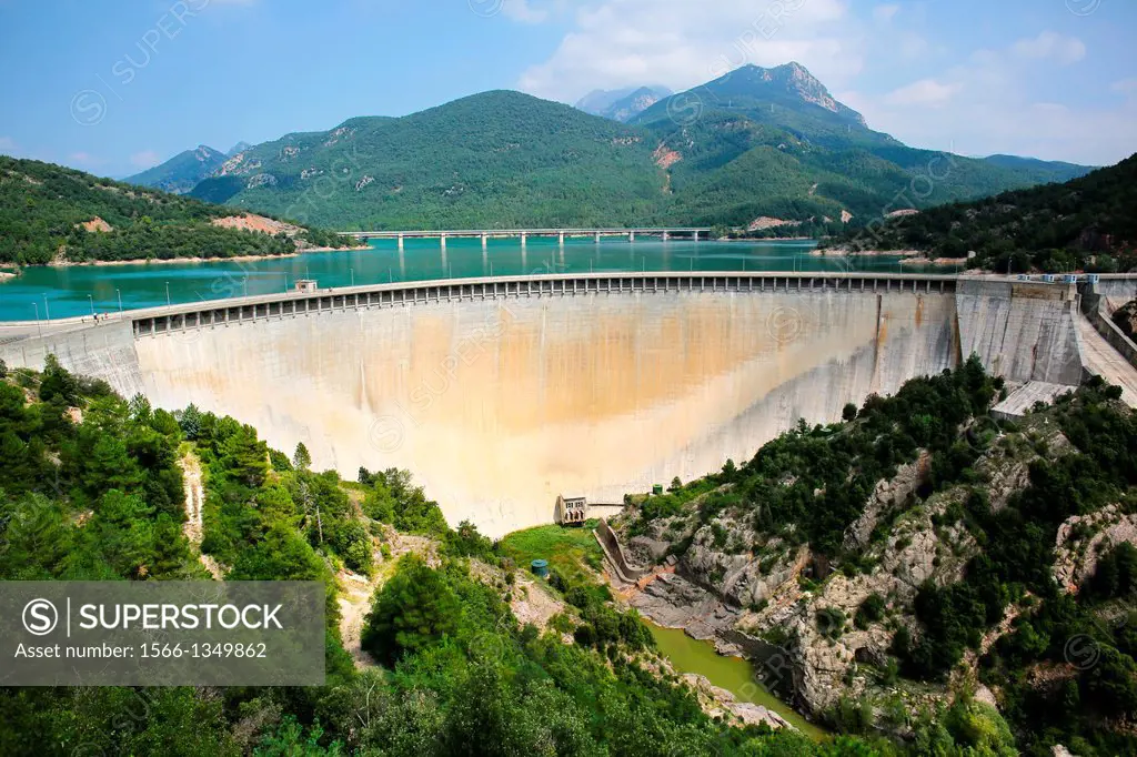 Catalunya, Spain, La Baells dam at practically full capacity of 109 cubic hectometers on the Llobregat river, near Berga village municipality of Bergu...
