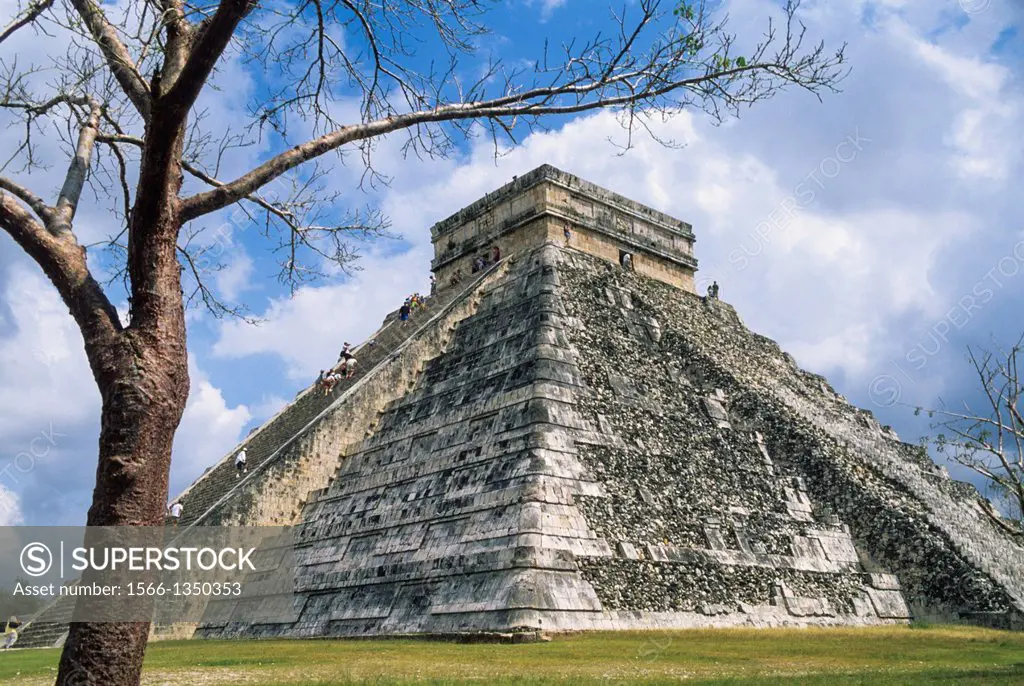 Chichen Itza. ""El Castillo"" Piramid. Yucatan. Mexico.