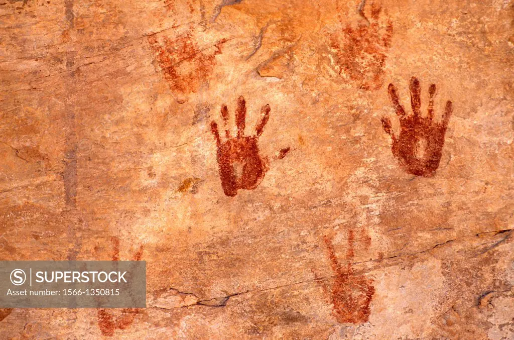 Anasazi hand prints at Turkey Pen Ruin, Grand Gulch Primitive Area, Utah.
