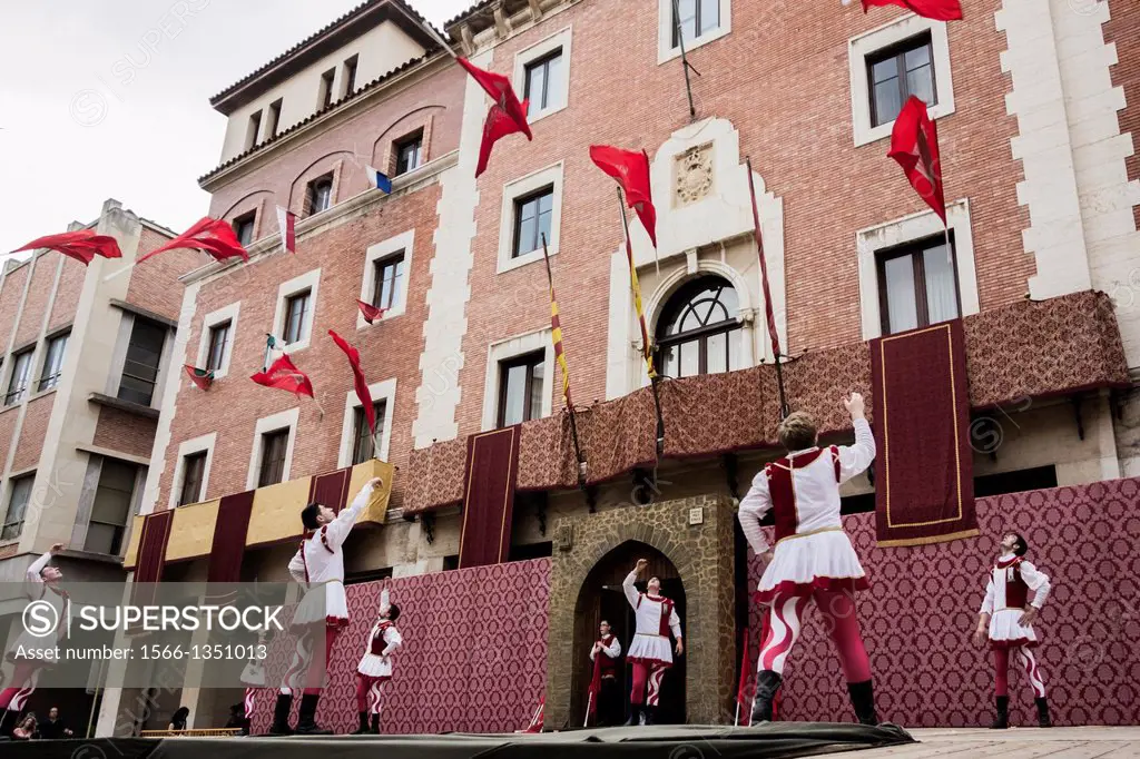 Flag throwers, Festa del Renaiximent, 2013, Tortosa, Tarragona province, Catalonia, Spain.