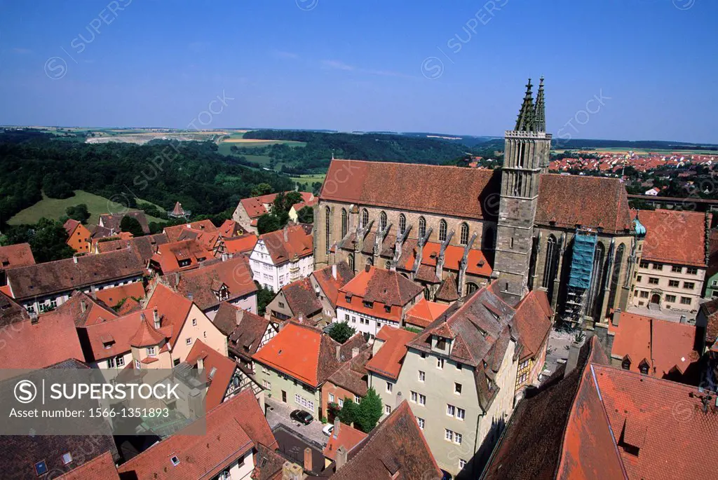 GERMANY, ROTHENBURG ON THE TAUBER, OVERVIEW FROM CITY HALL TOWER, ST. JAKOB'S CHURCH.