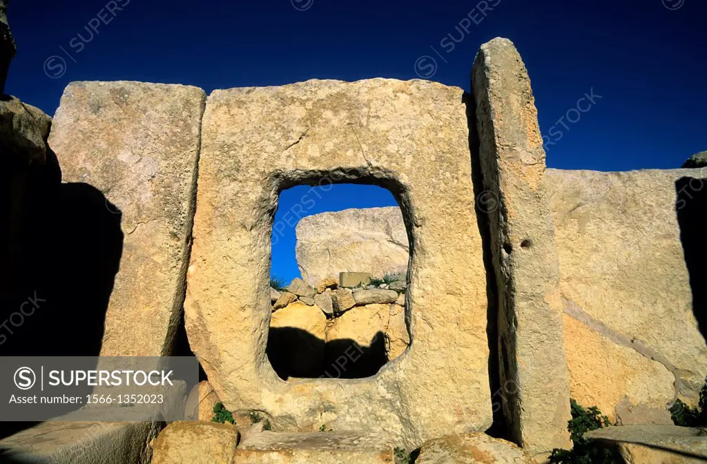 MALTA, HAGAR QIM TEMPLE, 2700 B.C., GATE.