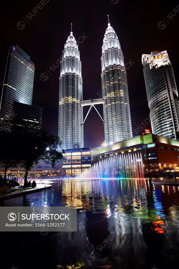 Malaysia, Selangor state, Kuala Lumpur, KLCC Kuala Lumpur City Center, Petronas towers