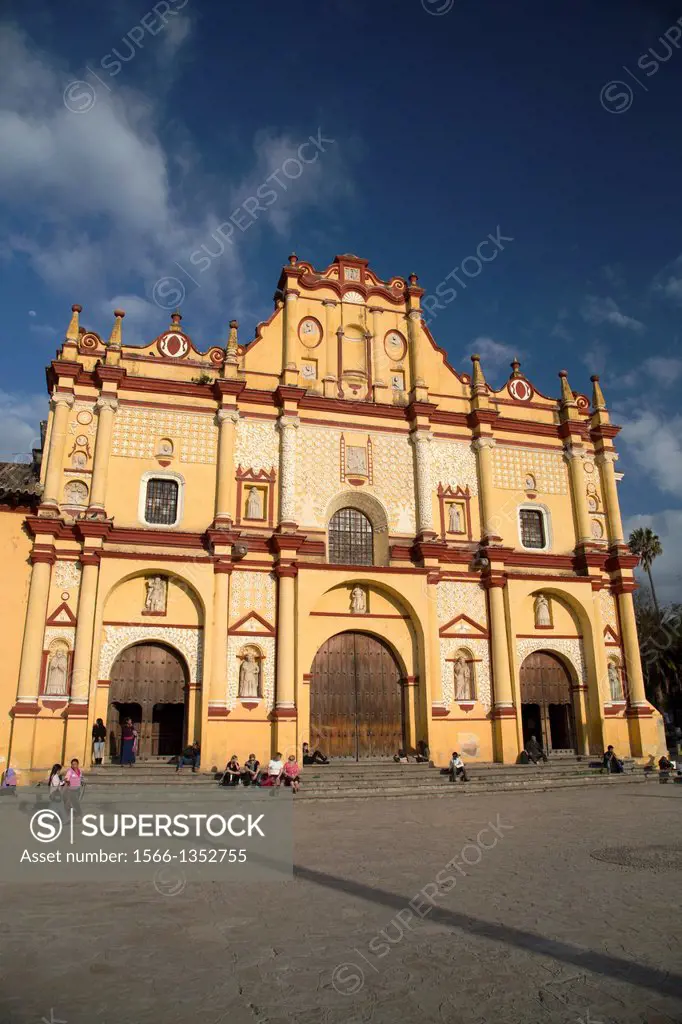 Mexico, Chiapas, San Cristobal de las Casas, The Cathedral of San Cristobal, founded in 1528.