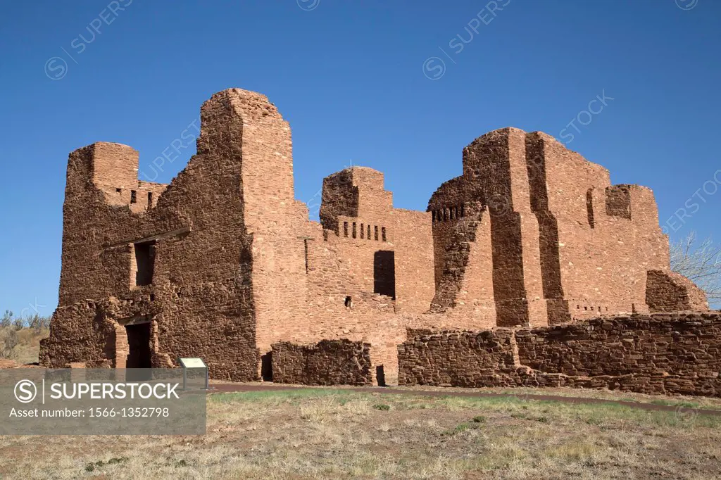 USA, New Mexico, Salinas Pueblo Missions National Monument, Quarai Mission, building began around 1628.