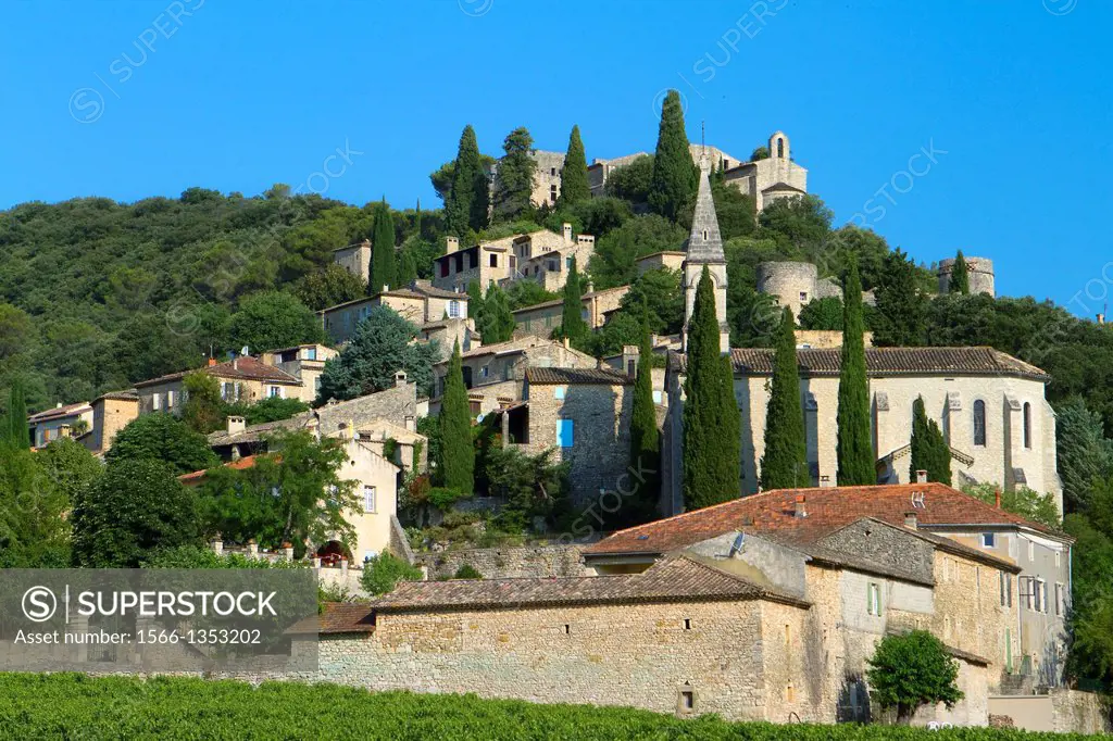 Overview of Roque-sur-Ceze, labelled The Most Beautiful Villages of France, in Gard deparment, Languedoc-Roussillon region. France.