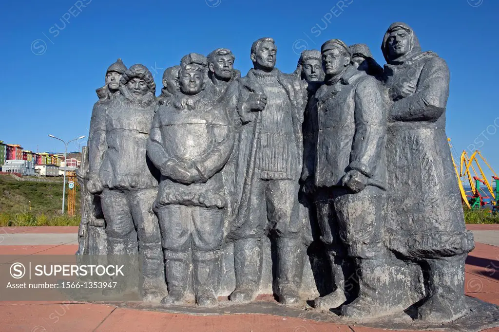 Russia , Chukotka autonomous district , Anadyr , headtown of the district , Bronze statue , eriged to celebrate the first revolutionnary who came in t...