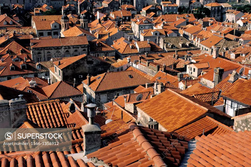 CROATIA, DUBROVNIK, OVERVIEW OF OLD TOWN, ROOFTOPS.