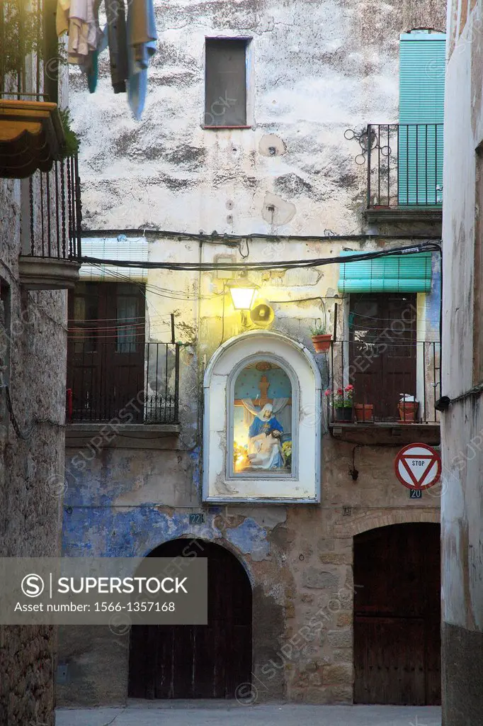 religious motive street in Arnes. Tarragona.1015