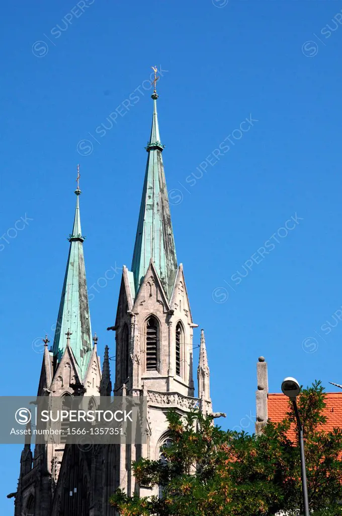 Towers of the Saint Paul church in Munich1015
