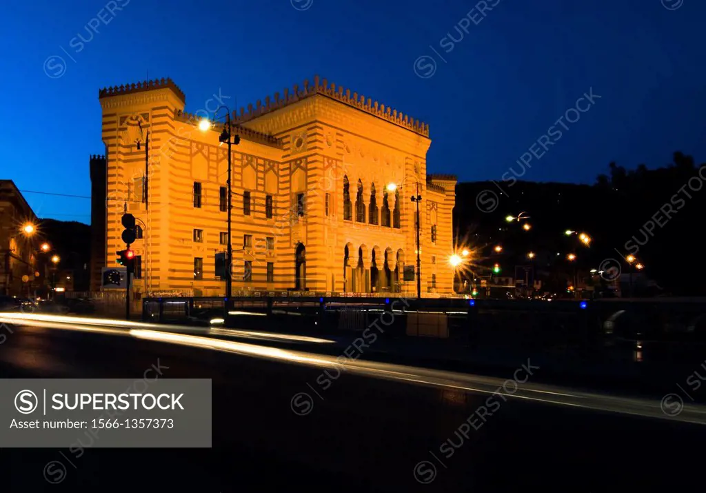 Sarajevo´s old city hall & public library at night.1015