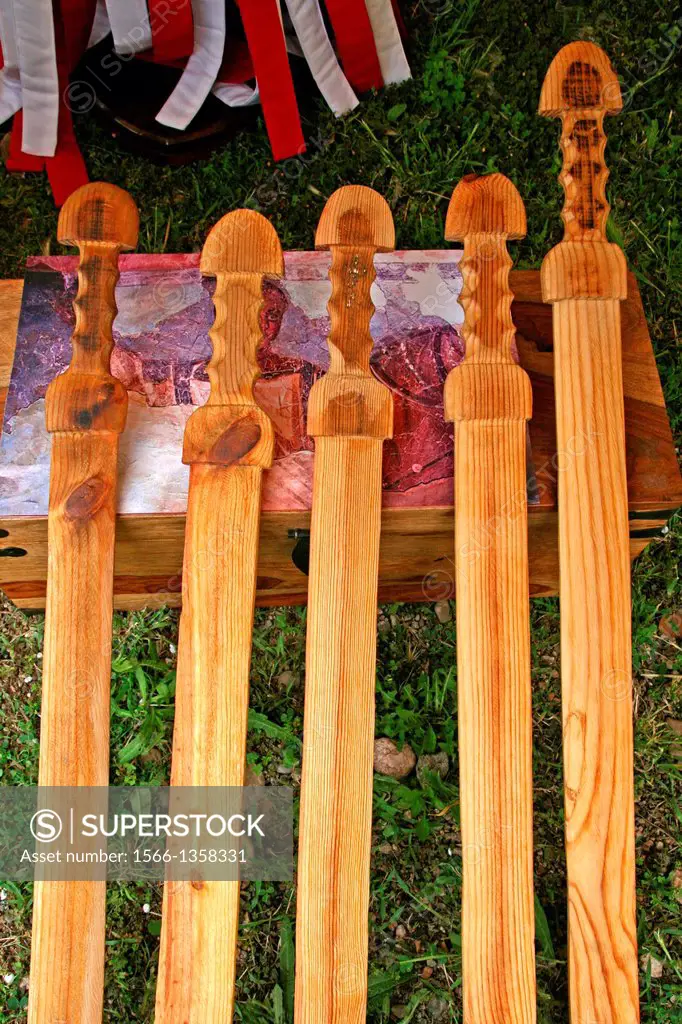 wooden swords, late Roman historical representation
