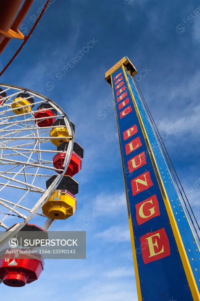 USA, California, Los Angeles-area, Santa Monica, Santa Monica Pier, ferris wheel.