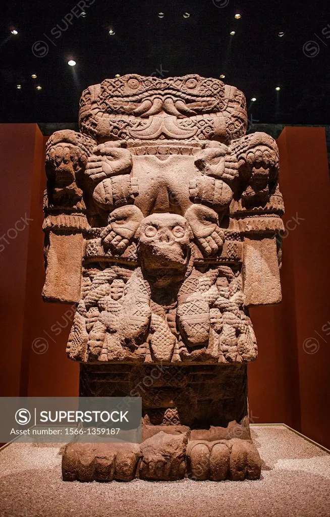 Coatlicue mother goddess or ´Doce cañas´, National Museum of Anthropology. Mexico City. Mexico.