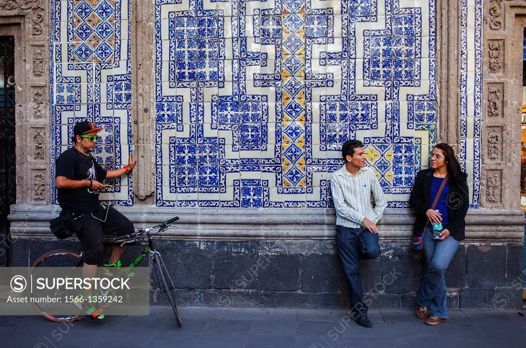 Street scene, Facade of Casa de los Azulejos (House of Tiles), Mexico City, Mexico.