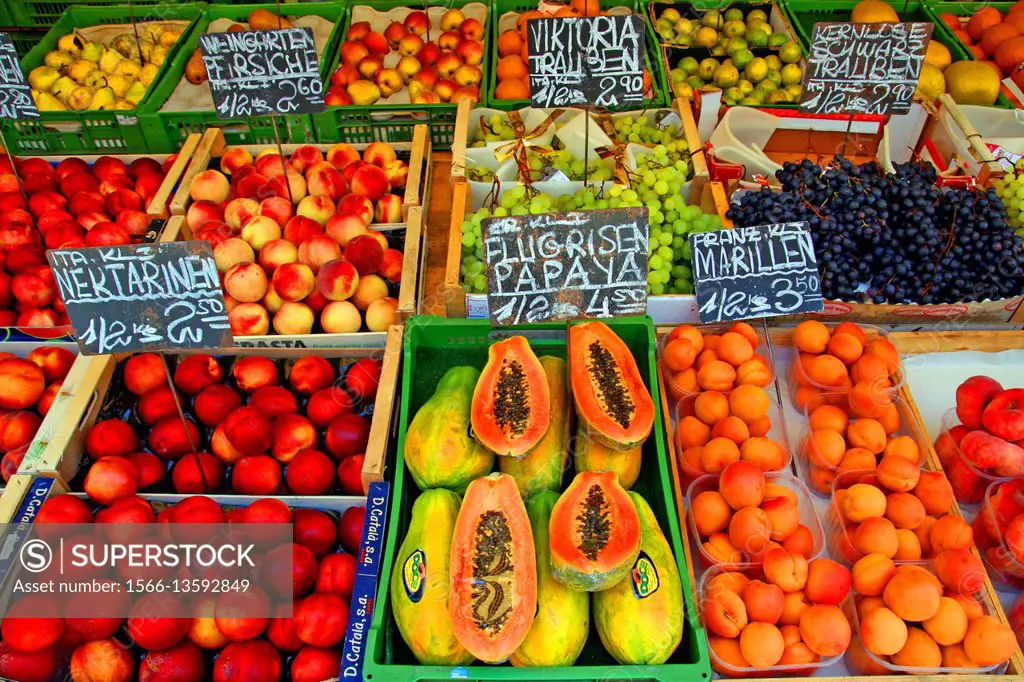 Fruit market, Vienna, Austria