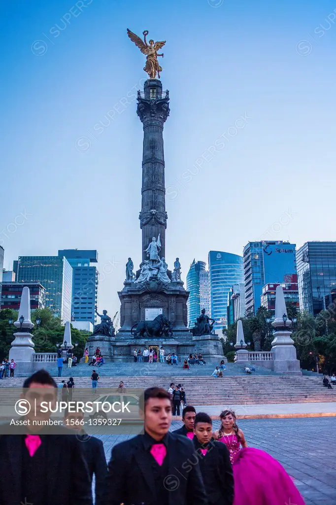 Angel statue, Independence Monument in Avenida de la Reforma, Mexico City, Mexico.