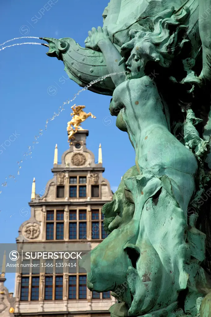 Statue of Brabo and the giant´s hand fountain and 16th-century Guildhouse at the market square Grote Markt in Antwerp, Belgium, Europe.