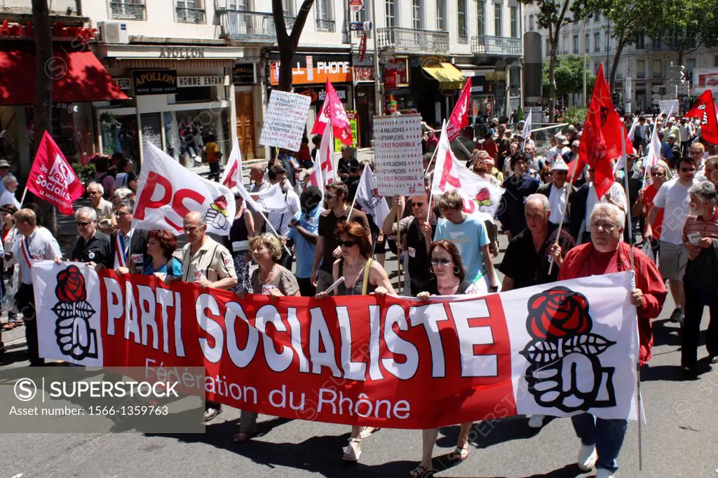 Procession of the Federation of the Socialist Party Rhône with a banner during a demonstration against pension reform, Lyon, Rhône, Rhône-Alpes, Franc...