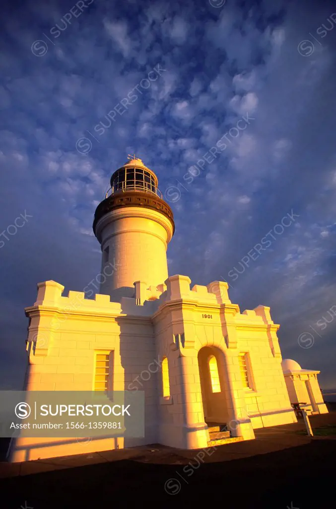 Sunset, Cape Byron Lighthouse, Byron Bay, NSW, Australia.
