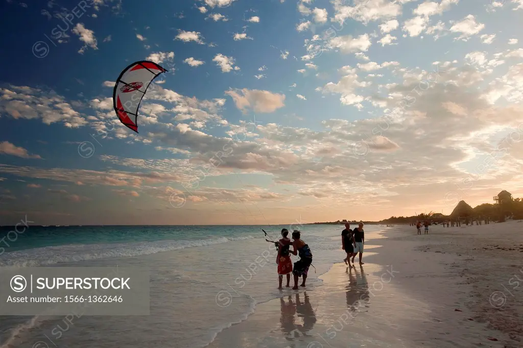 Teacher giving a kitesurf class, Tulum, Quintana Roo, Yucatan, Mexico.