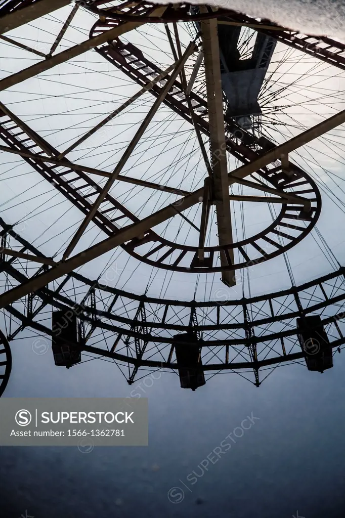 Wiener Riesenrad, Viennese giant ferris wheel, Volks-Prater amusement park, Vienna, Austria, Europe.