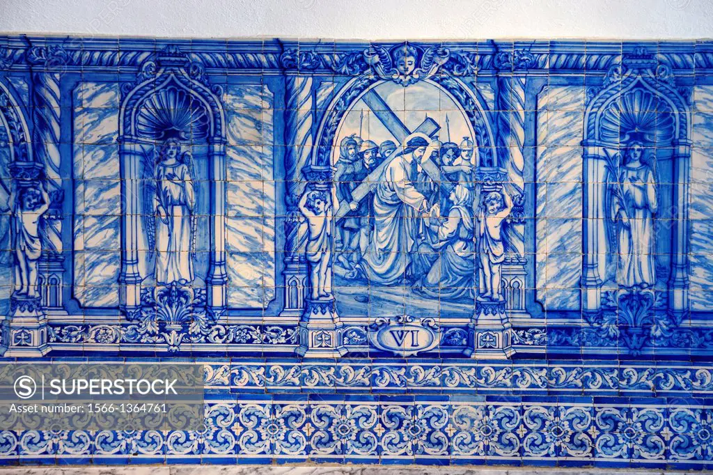 Tiles depicting the Passion of Christ painted by Armando Santos (1930) in the chapter room, Church of St Francis, Evora, Alentejo, Portugal, Europe.