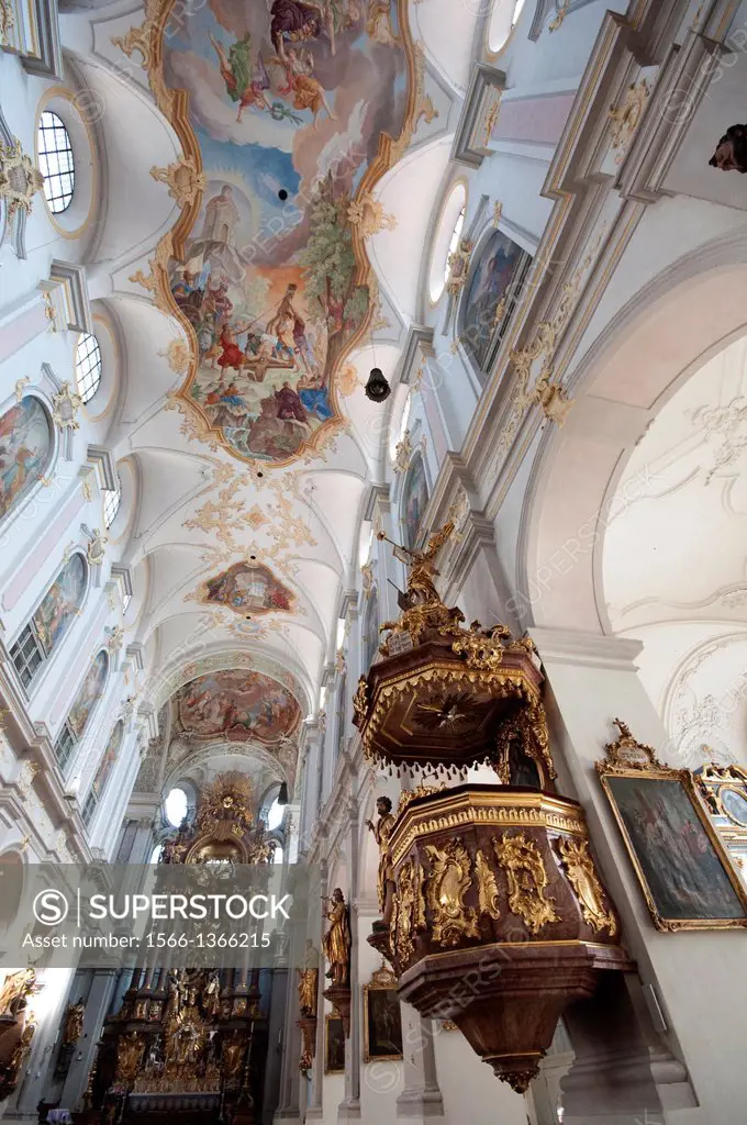 Germany, Bavaria, Munich, Peterskirche church, St. Peter Church.