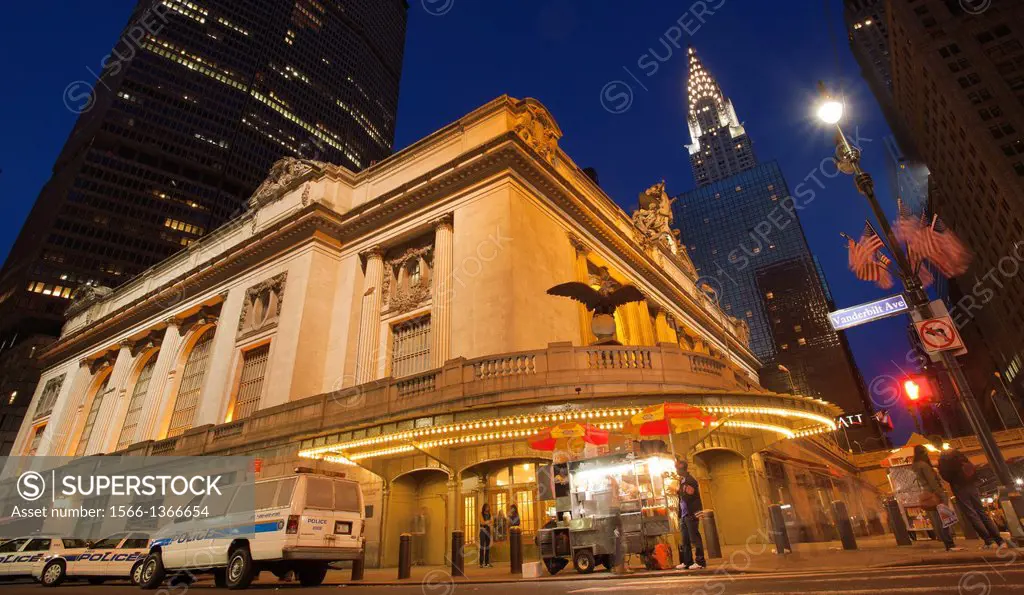 Grand Central Station or Grand Central Terminal, Met Life building and Chrysler building, 42nd Street, Midtown, Manhattan, New York City, New York, US...